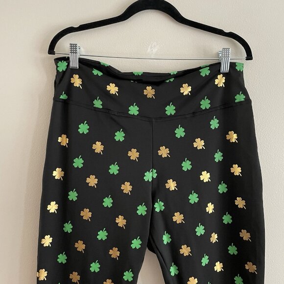 Tipsy Elves Women Plus Sz 1X Black Shamrock All Over Print Pocketed Leggings - Picture 5 of 10